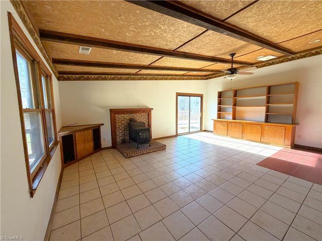 3065 Greenhouse Road, Winston-salem, NC 27127