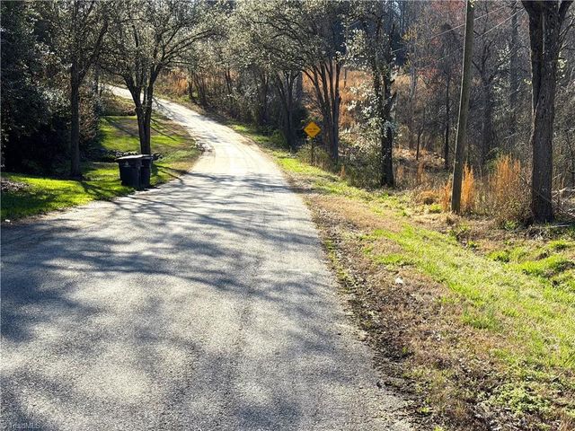 3065 Greenhouse Road, Winston-salem, NC 27127