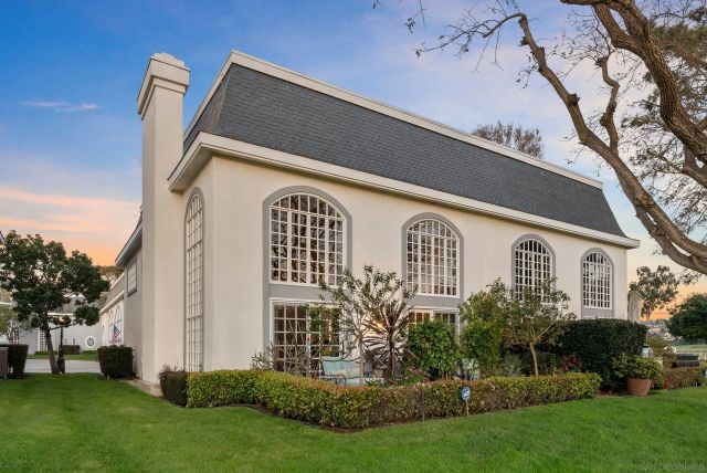 7437 Avenida De Palais, Carlsbad, CA 92009