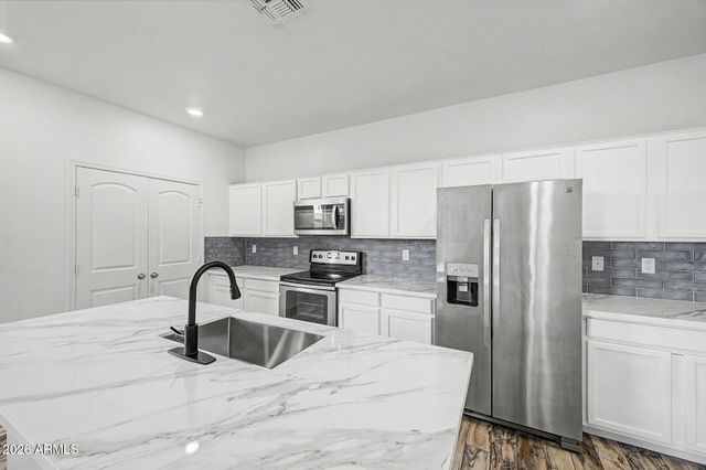 16664 W JENAN Drive, Surprise, AZ 85388