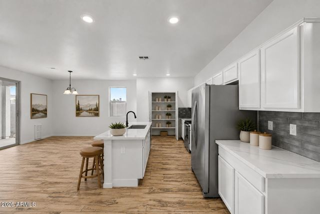16664 W JENAN Drive, Surprise, AZ 85388