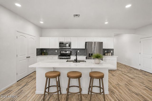 16664 W JENAN Drive, Surprise, AZ 85388