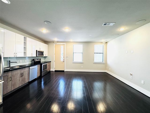 2401 Crawford Street B205, Houston, TX 77004