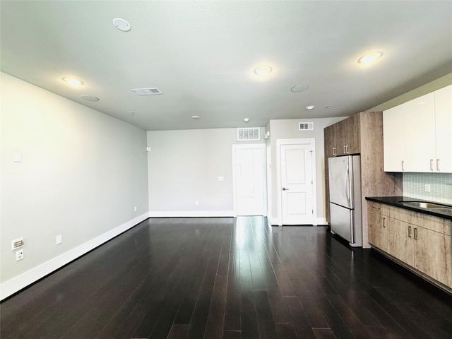 2401 Crawford Street B205, Houston, TX 77004