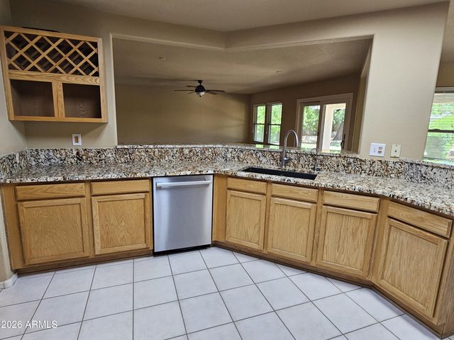 4135 E PINTO Lane, Phoenix, AZ 85050