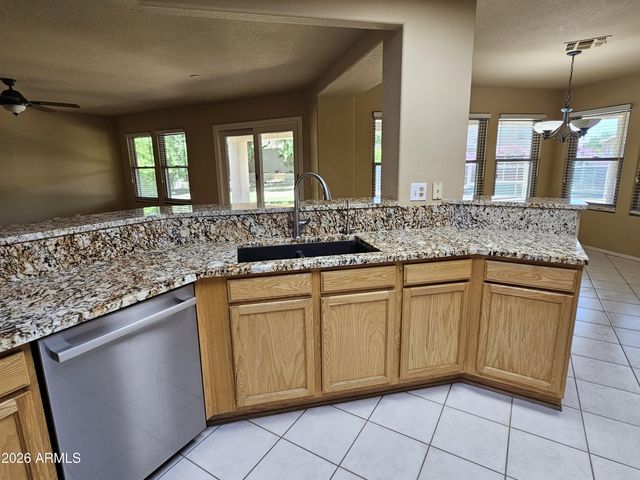 4135 E PINTO Lane, Phoenix, AZ 85050