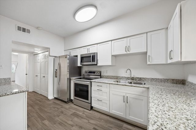 840 Threadneedle Street 207, Houston, TX 77079