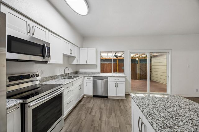 840 Threadneedle Street 207, Houston, TX 77079