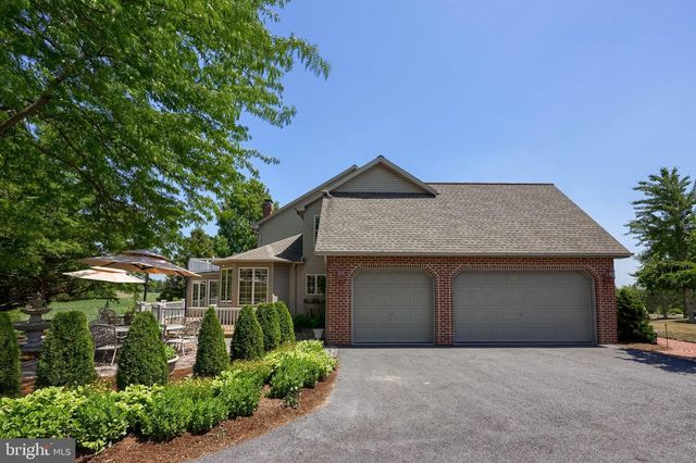 6 HIGHLAND DR, Palmyra, PA 17078