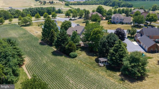 6 HIGHLAND DR, Palmyra, PA 17078