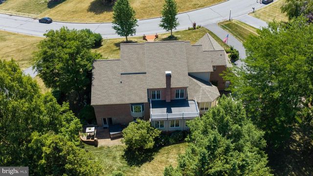 6 HIGHLAND DR, Palmyra, PA 17078