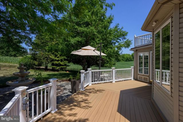 6 HIGHLAND DR, Palmyra, PA 17078