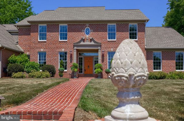 6 HIGHLAND DR, Palmyra, PA 17078