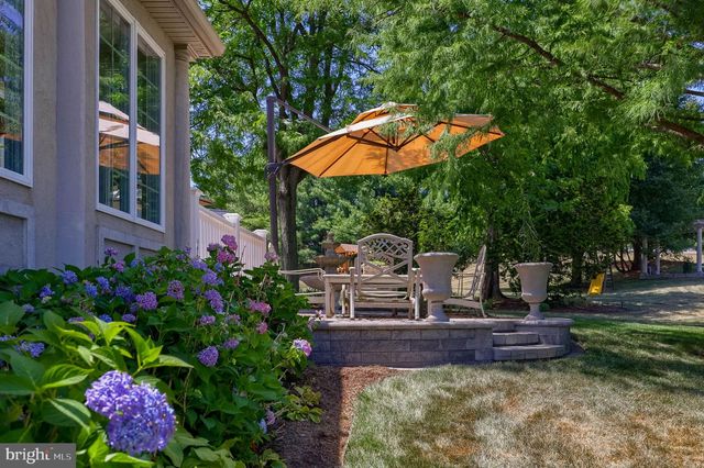 6 HIGHLAND DR, Palmyra, PA 17078