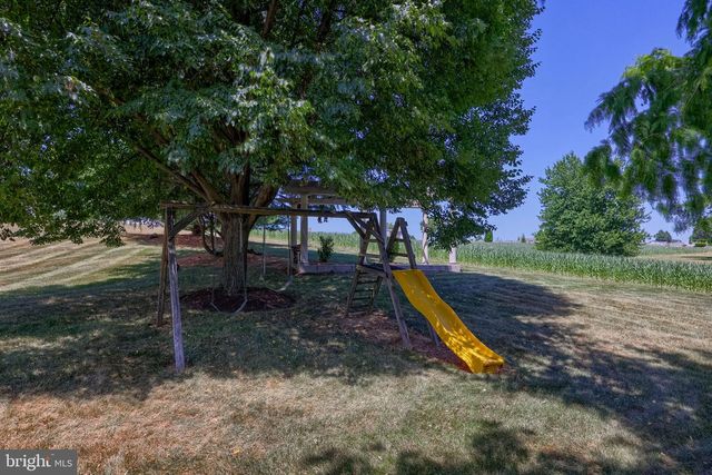 6 HIGHLAND DR, Palmyra, PA 17078