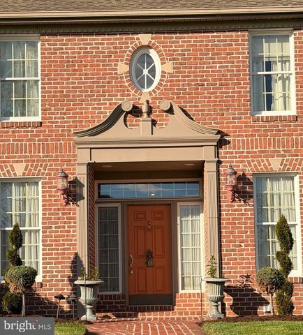6 HIGHLAND DR, Palmyra, PA 17078