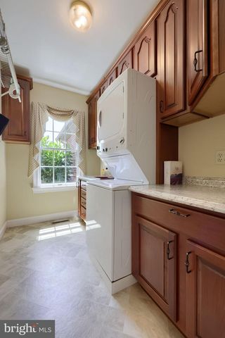 6 HIGHLAND DR, Palmyra, PA 17078