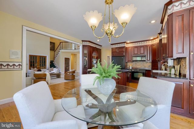 6 HIGHLAND DR, Palmyra, PA 17078