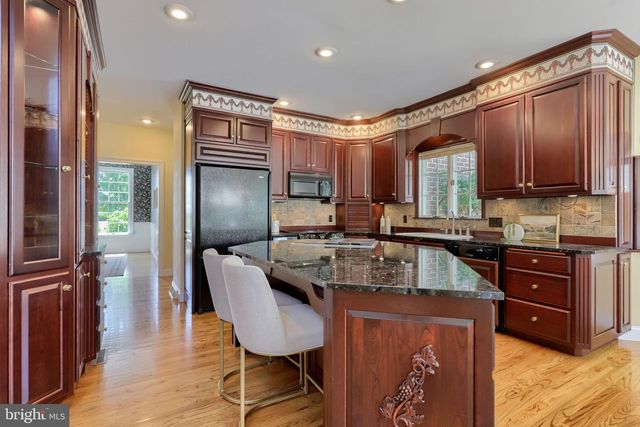 6 HIGHLAND DR, Palmyra, PA 17078