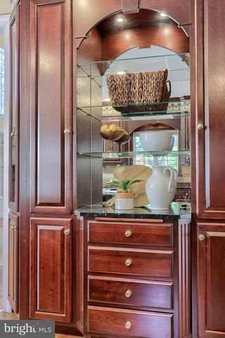 6 HIGHLAND DR, Palmyra, PA 17078