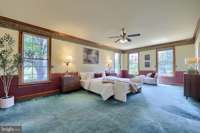 6 HIGHLAND DR, Palmyra, PA 17078