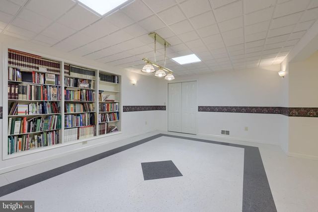 6 HIGHLAND DR, Palmyra, PA 17078