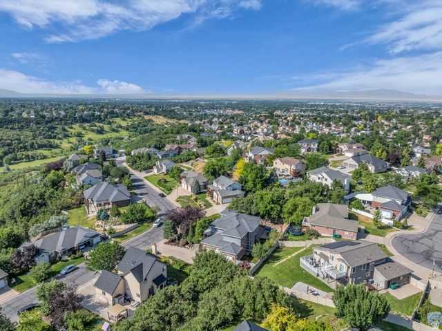 1911 E DEERE VALLEY DR, Layton, UT 84040