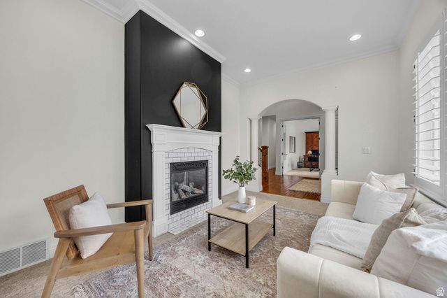 1911 E DEERE VALLEY DR, Layton, UT 84040