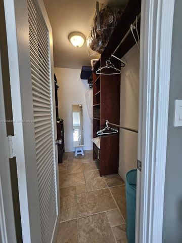 2900 NE 30th Street H3, Fort Lauderdale, FL 33306