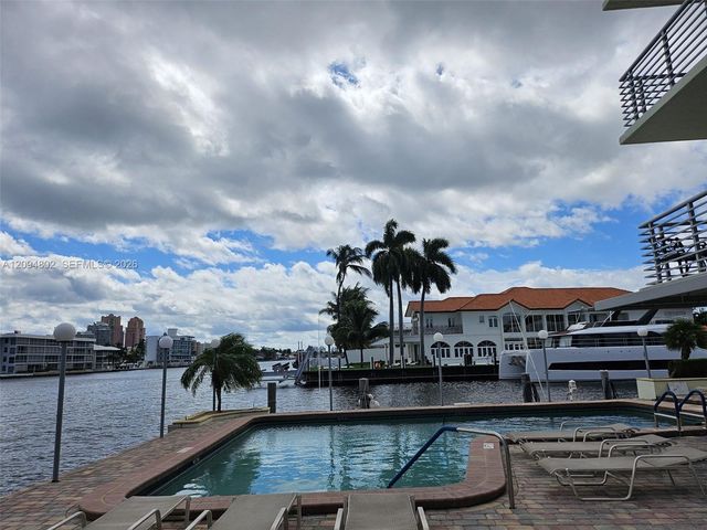 2900 NE 30th Street H3, Fort Lauderdale, FL 33306