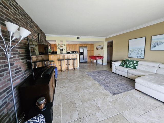 2900 NE 30th Street H3, Fort Lauderdale, FL 33306