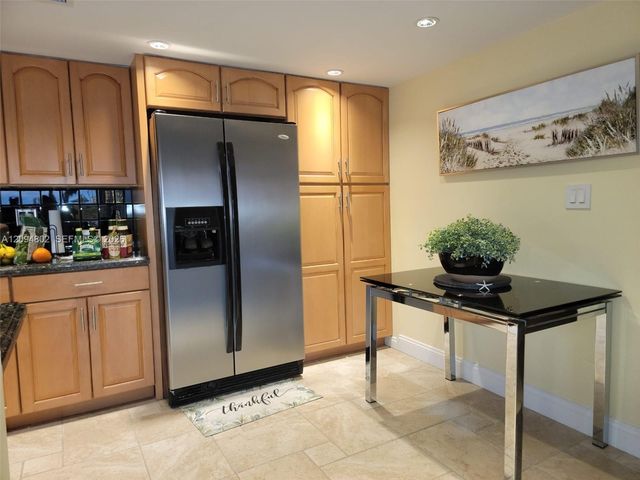 2900 NE 30th Street H3, Fort Lauderdale, FL 33306