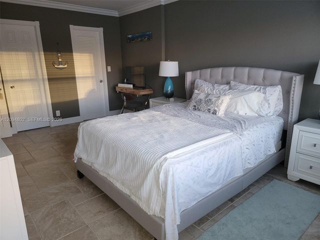 2900 NE 30th Street H3, Fort Lauderdale, FL 33306