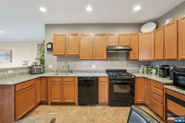 2217 Warrens Way, Wanaque, NJ 07465