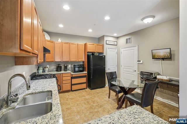 2217 Warrens Way, Wanaque, NJ 07465