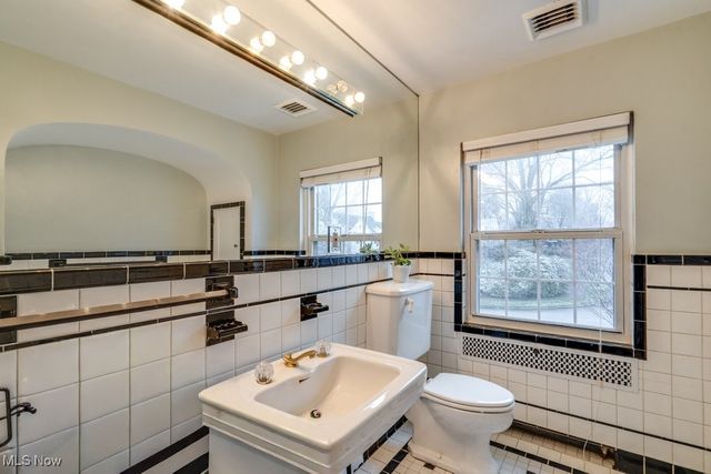 505 Ridgecrest Road, Akron, OH 44303