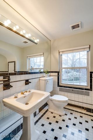 505 Ridgecrest Road, Akron, OH 44303