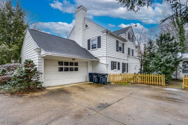 505 Ridgecrest Road, Akron, OH 44303