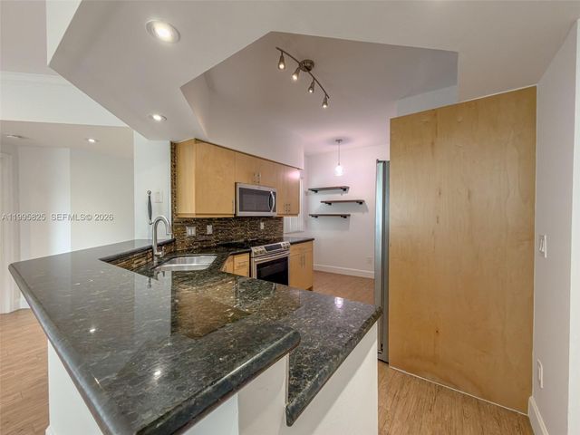 3245 NE 184th Street 13405, Aventura, FL 33160