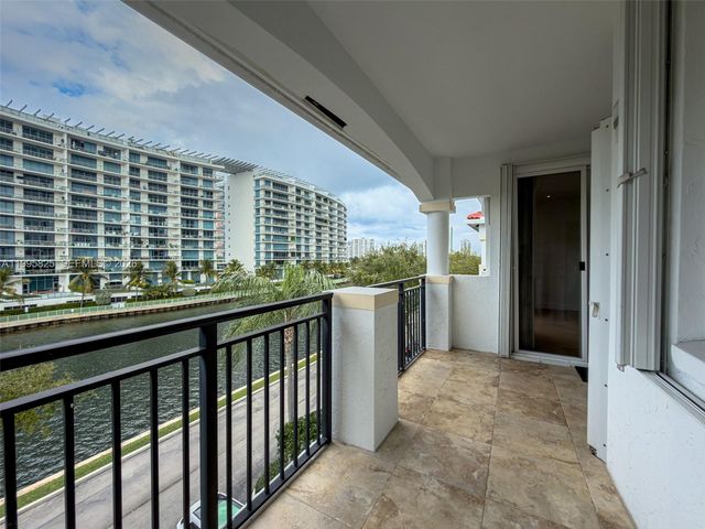 3245 NE 184th Street 13405, Aventura, FL 33160