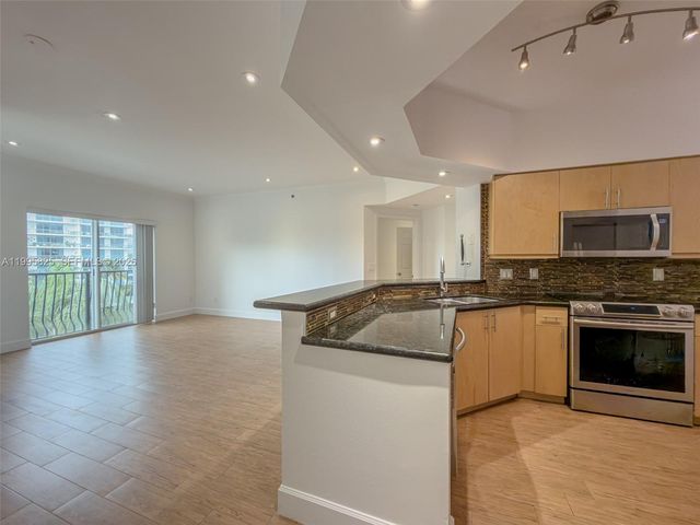 3245 NE 184th Street 13405, Aventura, FL 33160