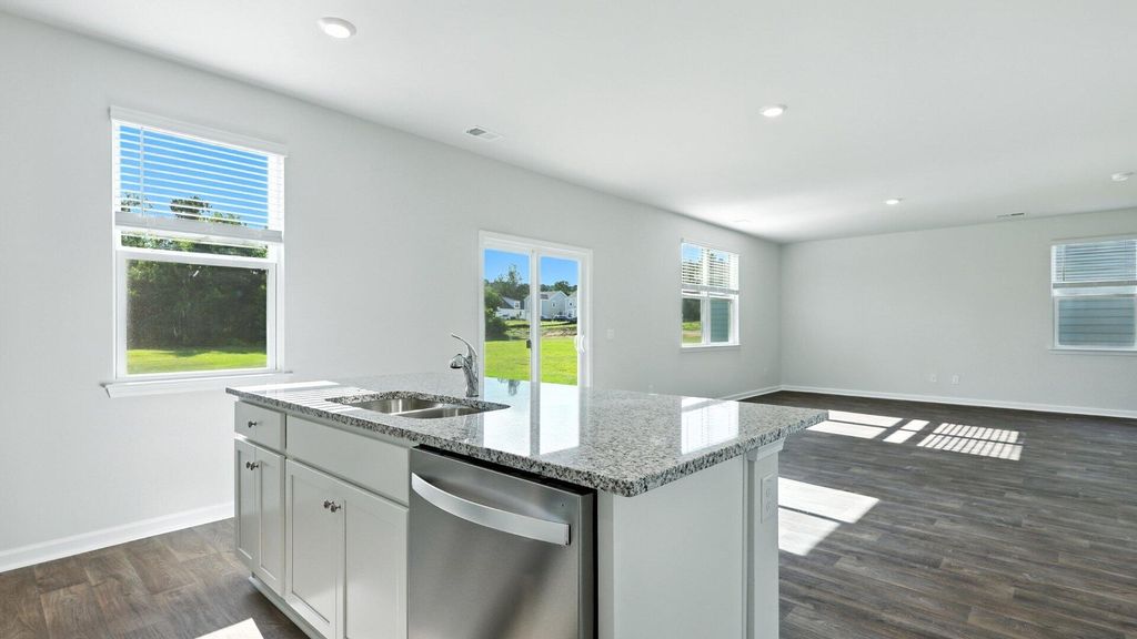 Image 12 of property listing at 153 Cantley Way, Holly Hill, SC 29059