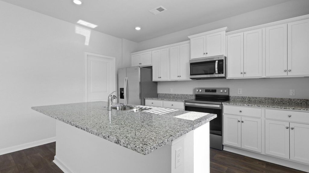 Image 2 of property listing at 153 Cantley Way, Holly Hill, SC 29059