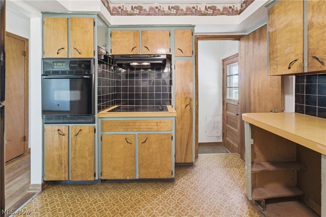 1965 Koons Road, North Canton, OH 44720