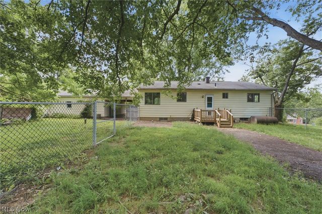 1965 Koons Road, North Canton, OH 44720