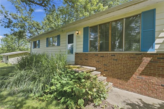 1965 Koons Road, North Canton, OH 44720