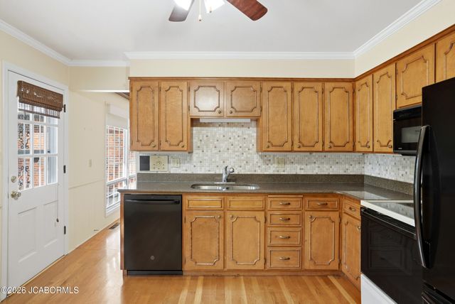 2715 W SCHELLRIDGE ROAD, Jefferson City, MO 65109