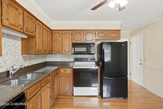 2715 W SCHELLRIDGE ROAD, Jefferson City, MO 65109