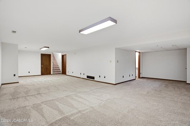 2715 W SCHELLRIDGE ROAD, Jefferson City, MO 65109