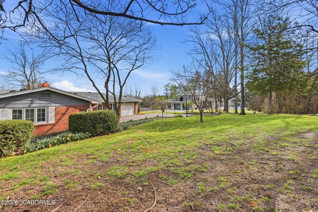 2715 W SCHELLRIDGE ROAD, Jefferson City, MO 65109